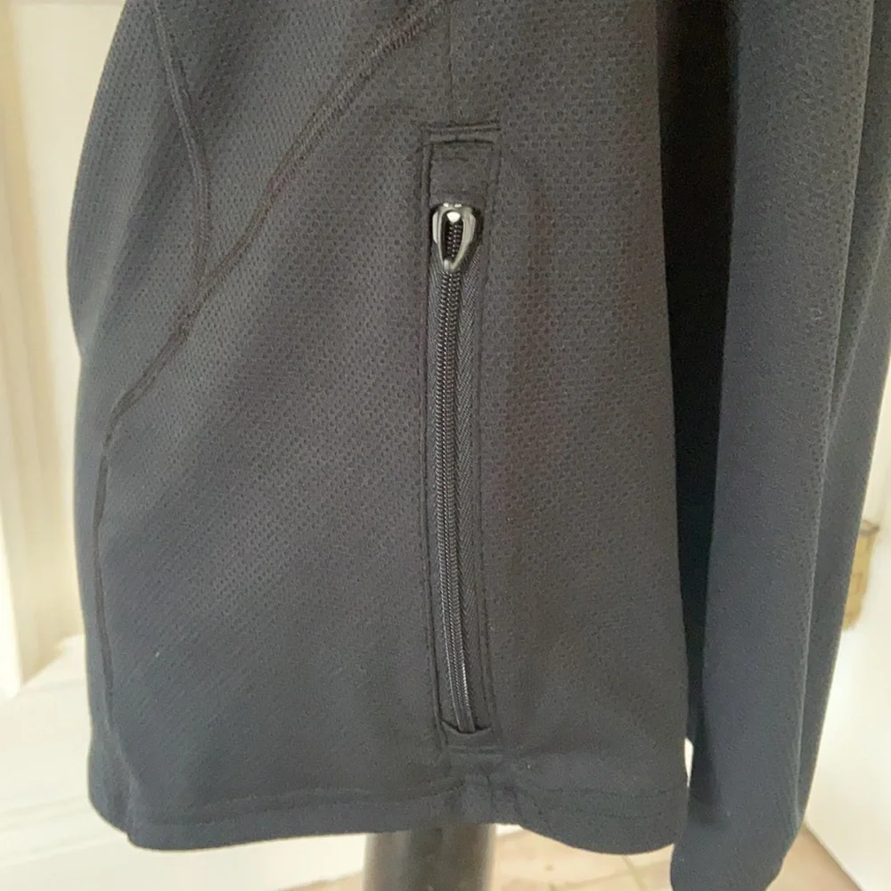 Under armor all season pull over - Picture 5 of 9